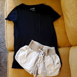 Universal threads black tee XS & Rewash shorts M.
